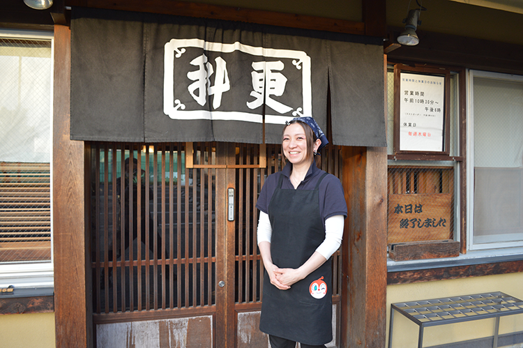3代目店主の娘さん水野亜沙子さん