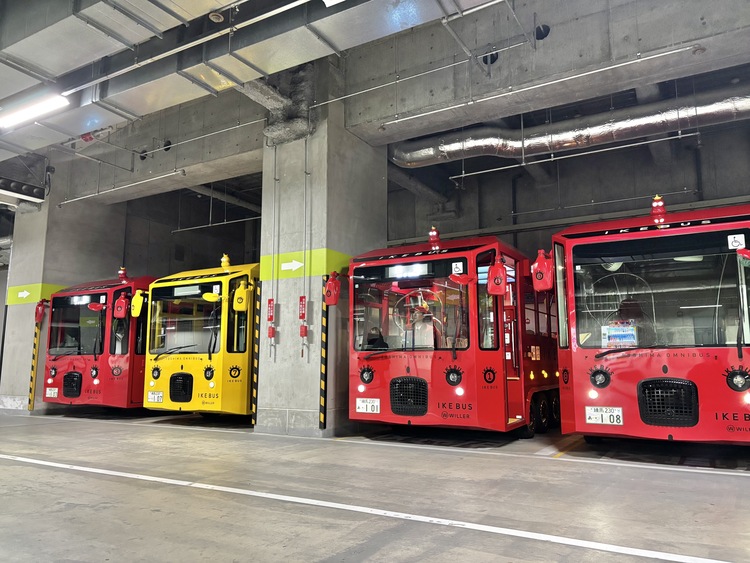 全10台のうち1台だけ車体が黄色。乗れば幸せになれるという噂も