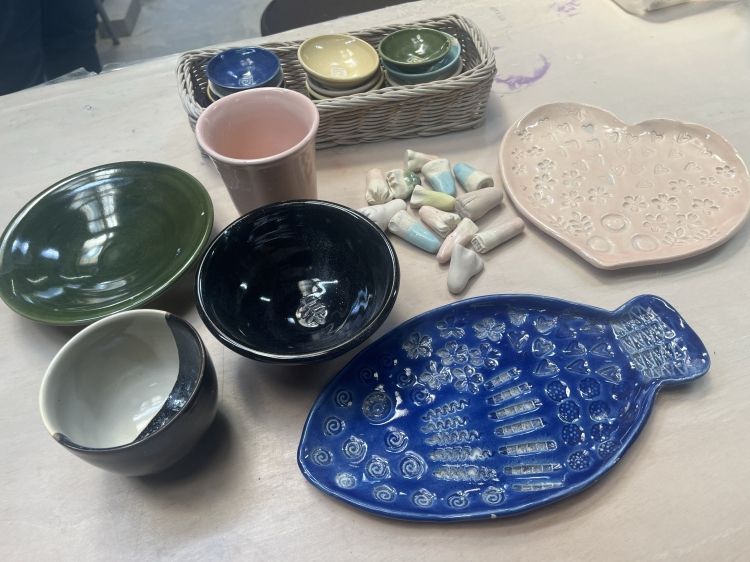 「米澤工房」の陶芸体験で制作できる作品見本 
