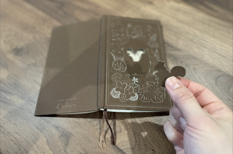 表紙の動物を外すと窓が現れるノート「北海道の窓」シリーズ 