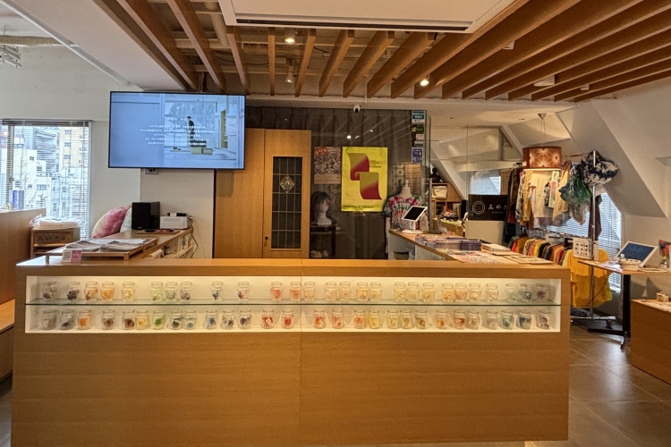 染色体験ワークスペース「somenova」店舗の様子