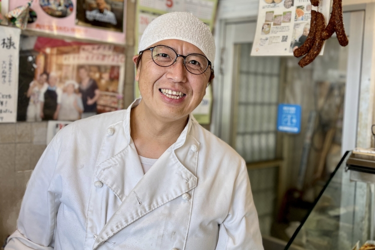 店主の佐々木太一さん。日々新しい味を追求している