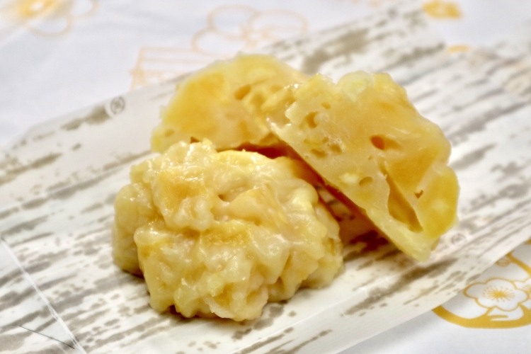 名物「鬼まんじゅう」は、サツマイモがたっぷり使われている