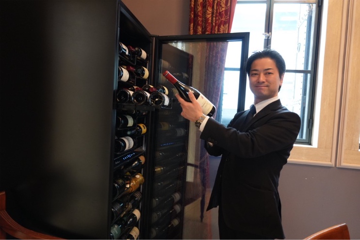 レストランマネージャー・ソムリエの柴田 育弘さん